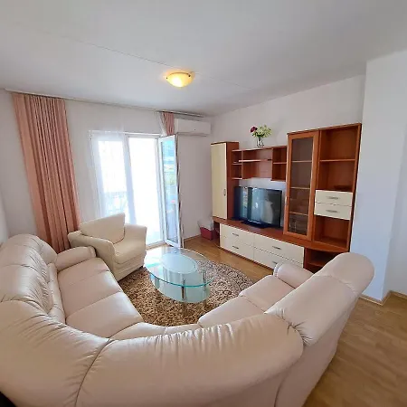 Apartment Mile