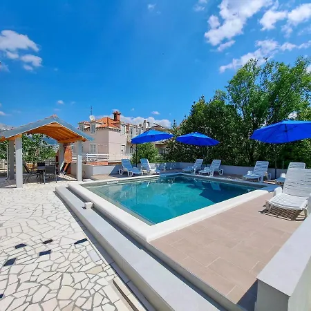 Mile Apartment