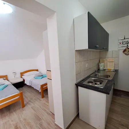 Apartman Mile *